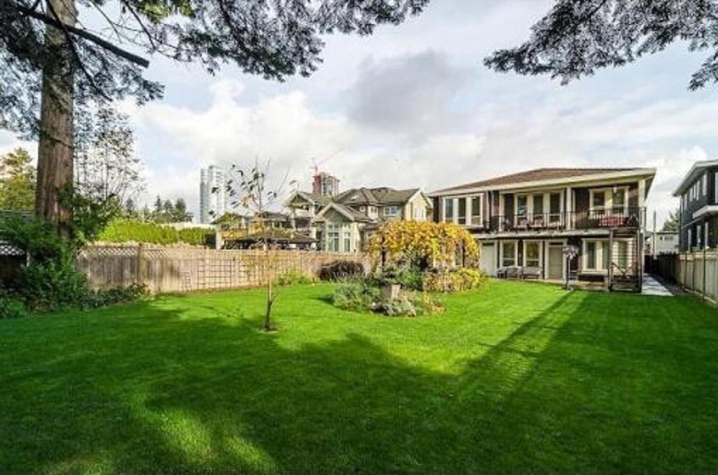 Imperial House Bed & Breakfast Burnaby Bagian luar foto