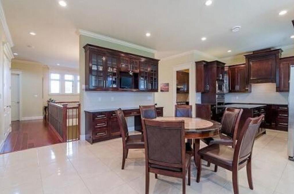 Imperial House Bed & Breakfast Burnaby Bagian luar foto