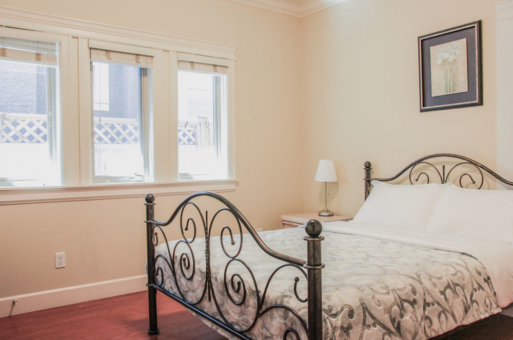Imperial House Bed & Breakfast Burnaby Bagian luar foto